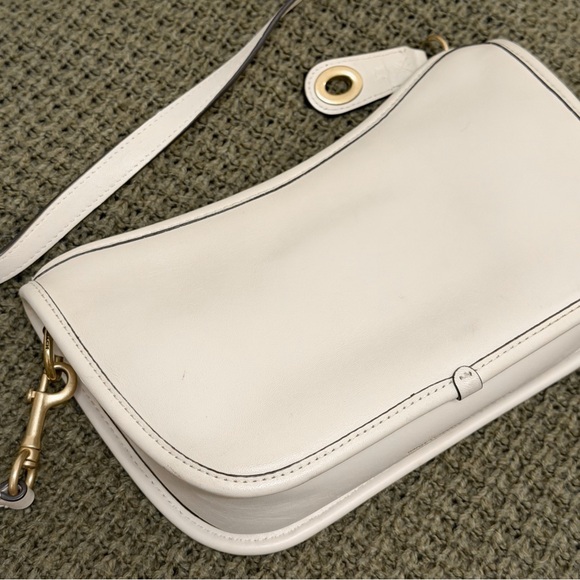 Coach Swinger 20 Leather Bag with Shoulder and Chain Strap - Picture 9 of 10